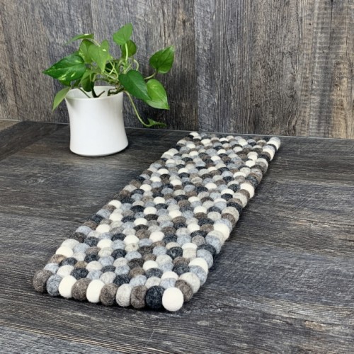 Natural Ball Table Runner